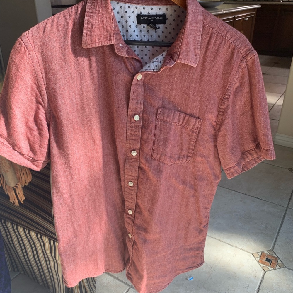 Banana Republic Men's Casual Red Button Down Shirt